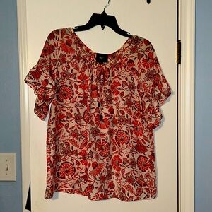 Women’s short sleeve blouse size Large. W5 brand